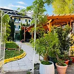 Vegan & Restaurant
