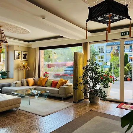 Vegan & Restaurant Penzion *