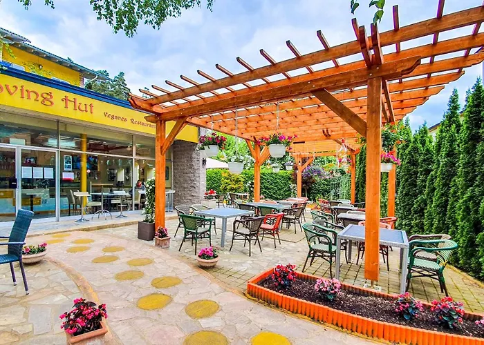 Vegan & Restaurant בית הארחה