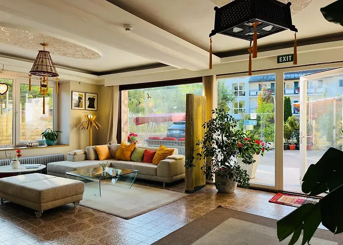 Vegan & Restaurant בית הארחה *